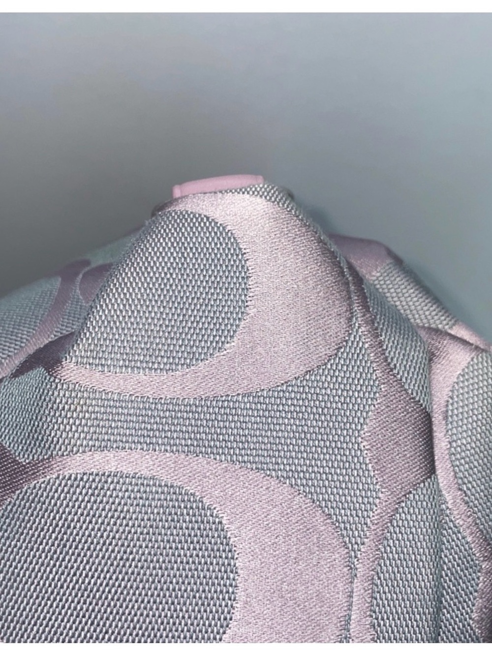 COACH shoulder/crossbody in Lavender and Gray Signature Canvas Bag 🌺 - Picture 5 of 13
